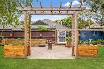 43 Gladstone Road, Woodend