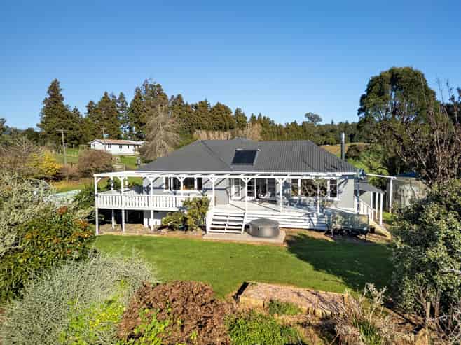 102 Kennedy Crescent, Waikino