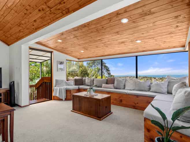 961 East Coast Road, Torbay