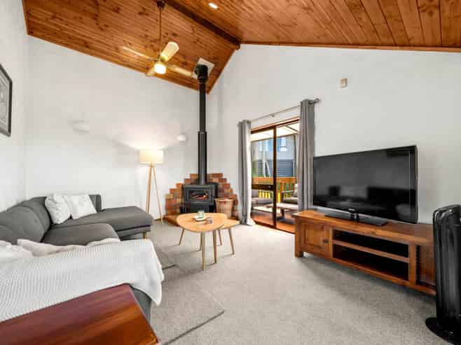 961 East Coast Road, Torbay