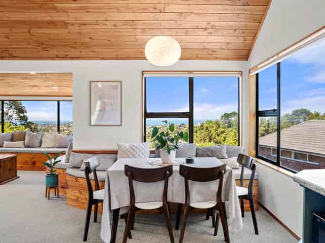 961 East Coast Road, Torbay