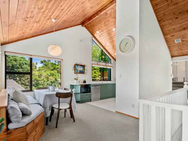 961 East Coast Road, Torbay