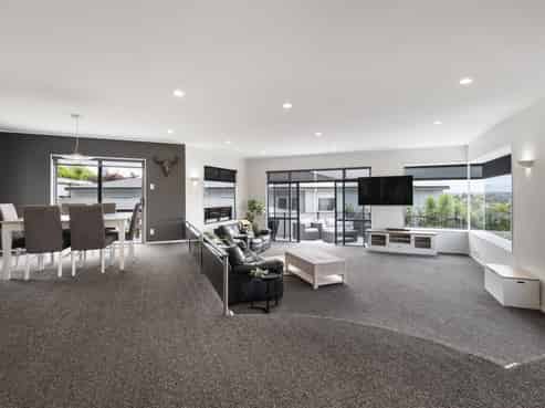 5 Cobbe Crescent, Feilding