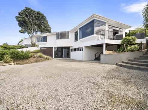 5 Cobbe Crescent, Feilding