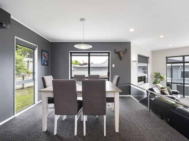 5 Cobbe Crescent, Feilding