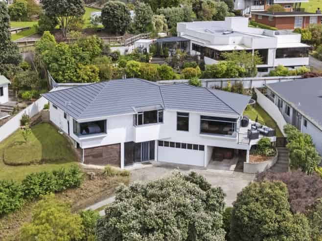 5 Cobbe Crescent, Feilding