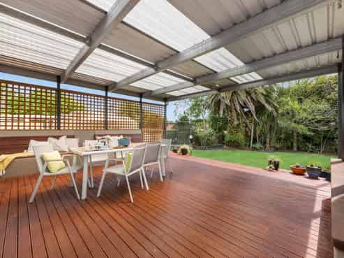 10 Fourth View Avenue, Beachlands