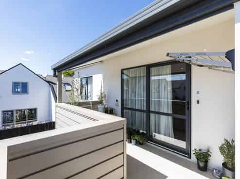 8/80 Shakespeare Road, Waltham