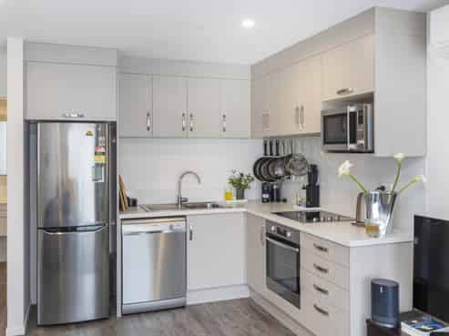 8/80 Shakespeare Road, Waltham