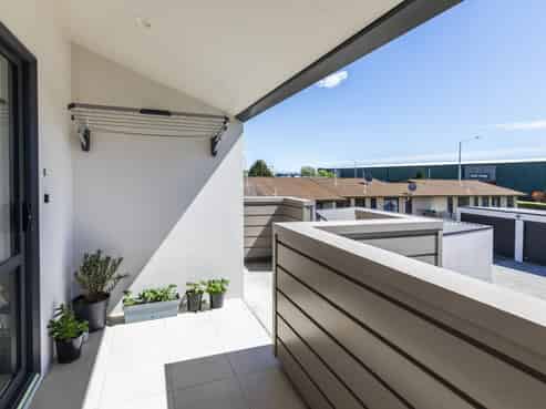 8/80 Shakespeare Road, Waltham