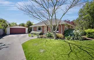 8 Merton Place, Bryndwr