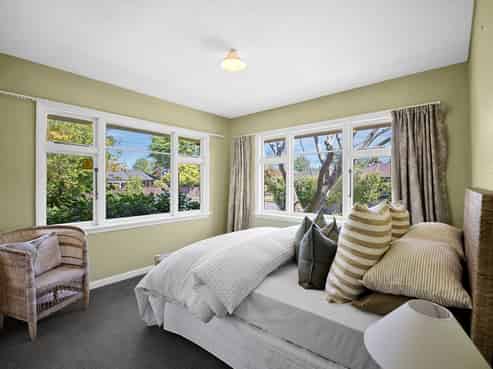 8 Merton Place, Bryndwr