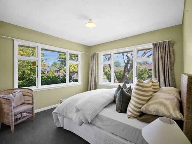 8 Merton Place, Bryndwr