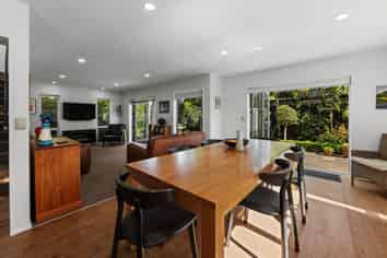 35B Holly Road, Saint Albans