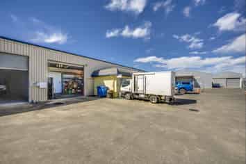 Multi tenanted industrial investment - Napier  