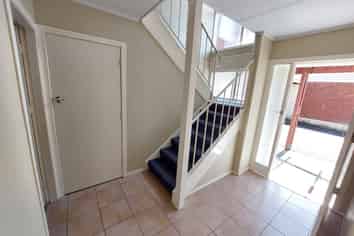 77 Aurora Terrace, Hillcrest