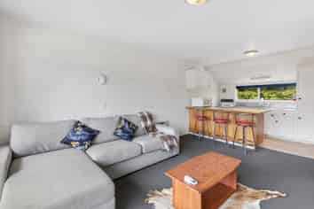 46 Zig Zag Road, Windwhistle