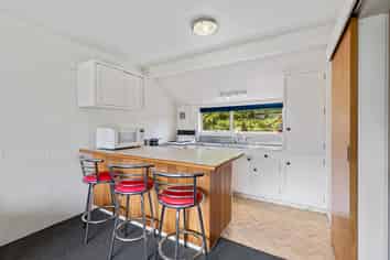 46 Zig Zag Road, Windwhistle