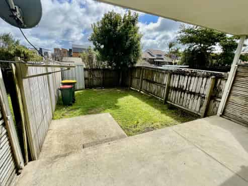 6/242 Great North Road, Henderson