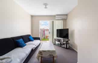 6/242 Great North Road, Henderson