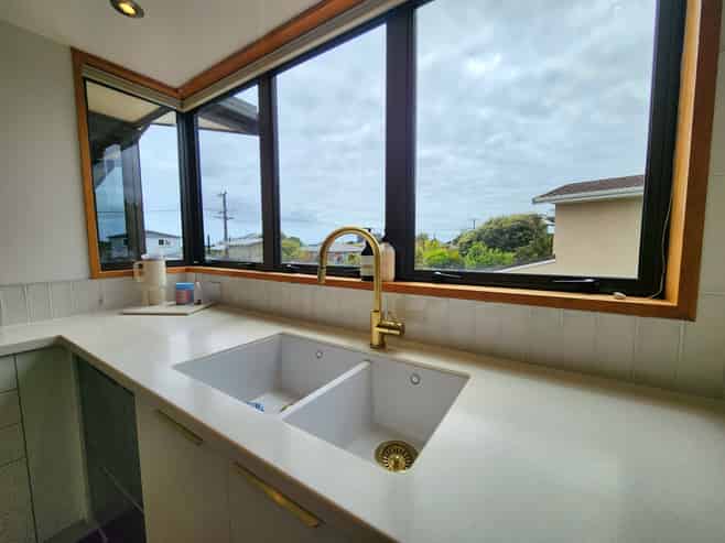 10 Gilbert Road, Paroa