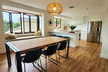 10 Gilbert Road, Paroa