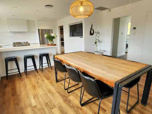 10 Gilbert Road, Paroa