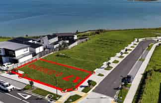 16 Harbourside Parade, Hobsonville