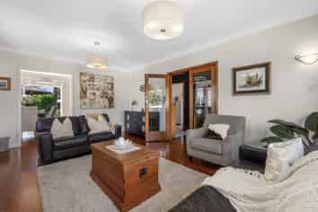 89 Thirteenth Avenue, Avenues