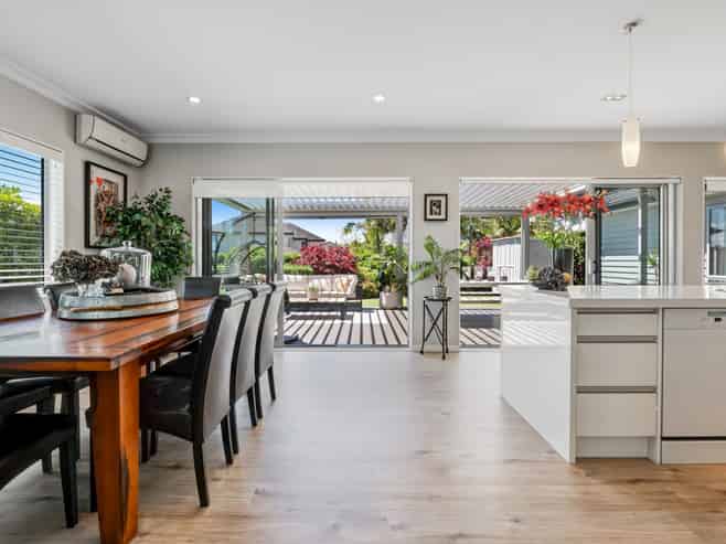 30 Walter Crescent, Millwater