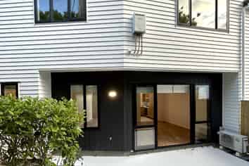 4/69 Target Road, Totara Vale