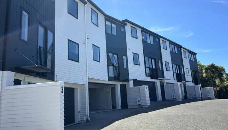 4/69 Target Road, Totara Vale