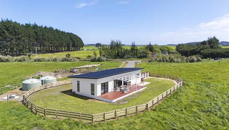 1121 Parewanui Road, Parewanui