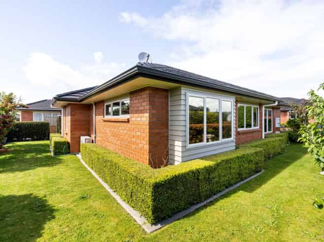 5 Walter Court, Cambridge