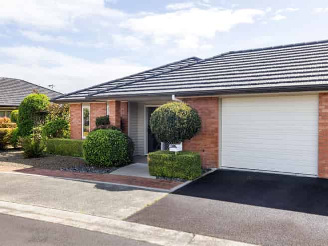 5 Walter Court, Cambridge