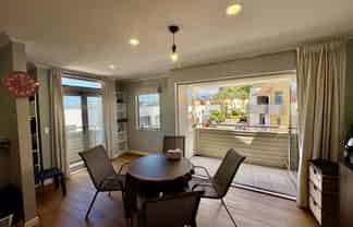 25/305 Evans Bay Parade, Hataitai