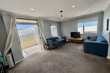 25/305 Evans Bay Parade, Hataitai