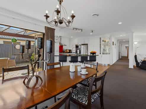 54 Corinth Grove, Papamoa