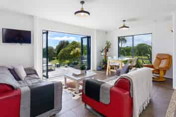 2A Otaihanga Road, PARAPARAUMU BEACH