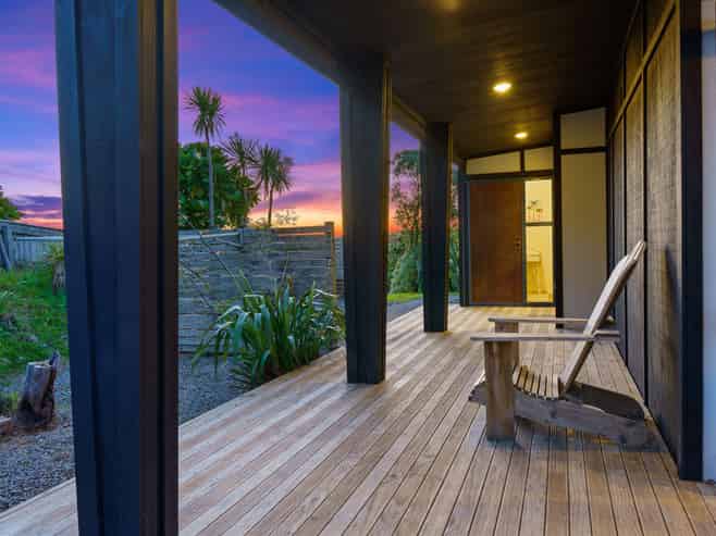 2A Otaihanga Road, PARAPARAUMU BEACH