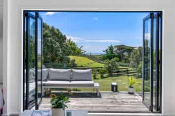 2A Otaihanga Road, PARAPARAUMU BEACH