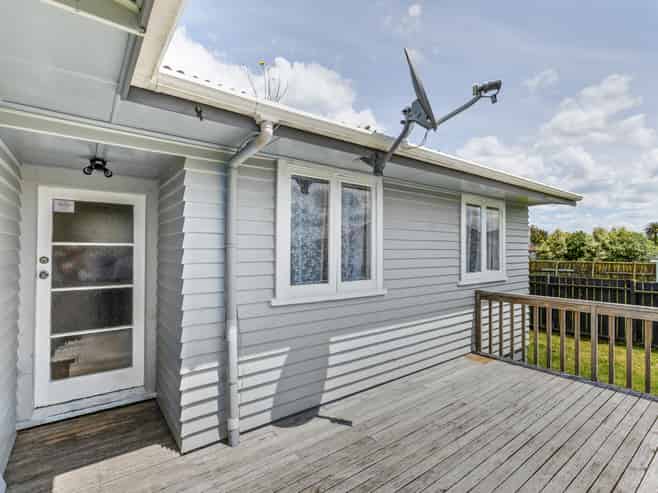 2 Armstrong Street, Huntly