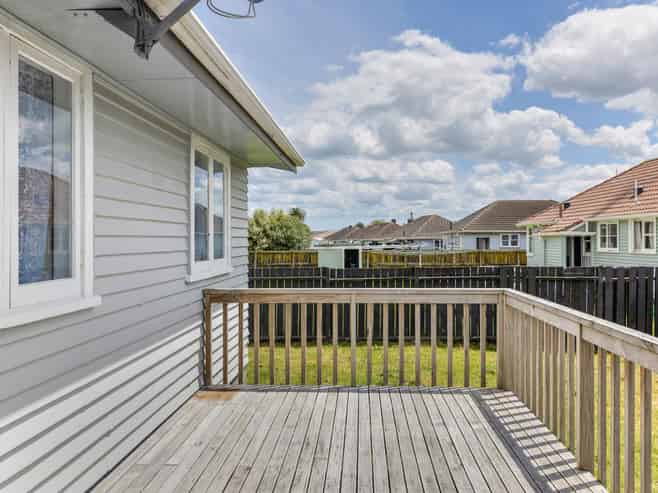 2 Armstrong Street, Huntly