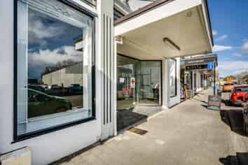 Art Deco Charm Meets Modern Versatility