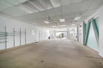 Art Deco Charm Meets Modern Versatility