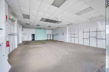 Art Deco Charm Meets Modern Versatility