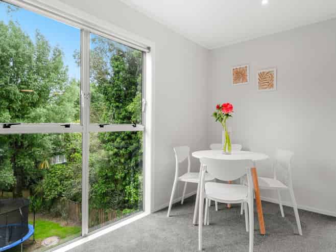 15 Gails Drive, Okura