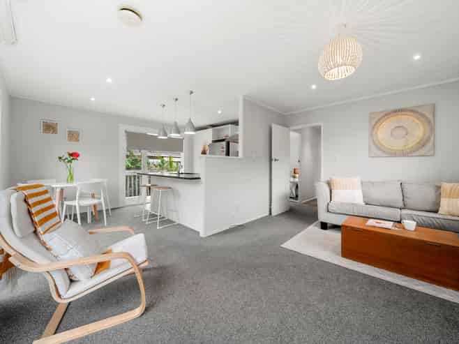 15 Gails Drive, Okura