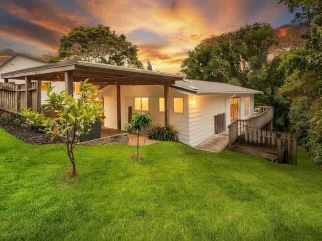 15 Gails Drive, Okura