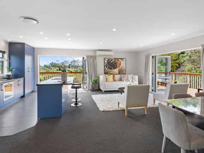 7B Glenvar Road, Torbay